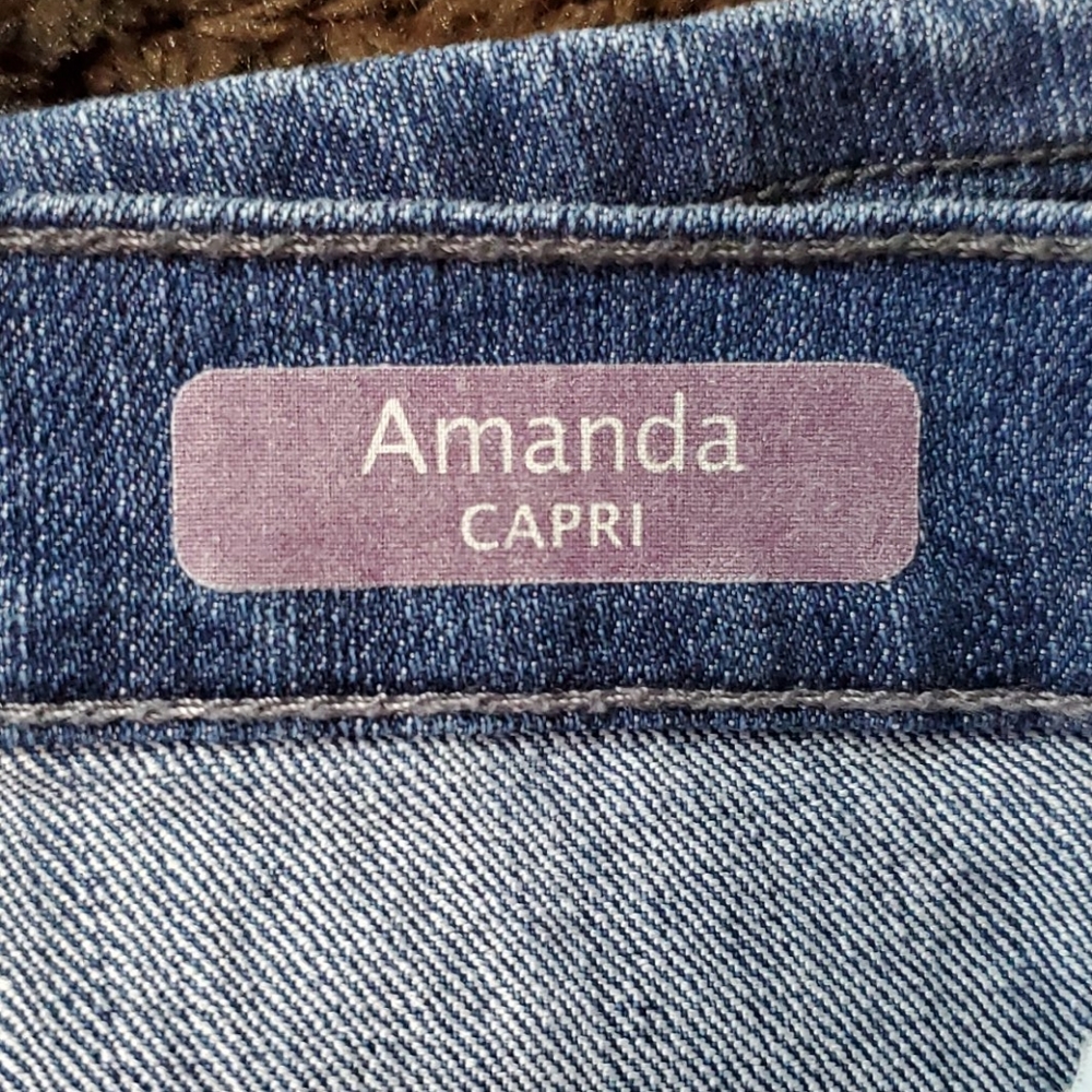 Capris - Picture 5 of 7
